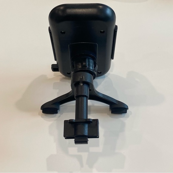 🚗TWO FOR $15 until sold out! 360° Rotating Car Vent Clip Phone Holder - Picture 11 of 12